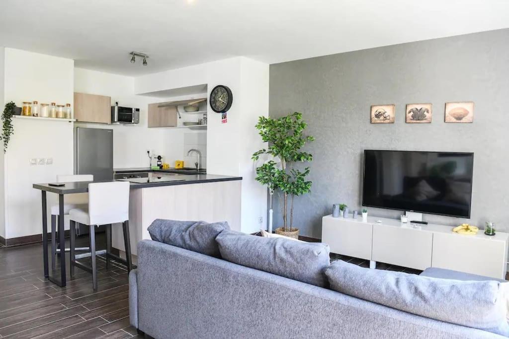 Le Cape-Grand Appartement Avec Terrasse Et Jacuzzi Марсилия Екстериор снимка
